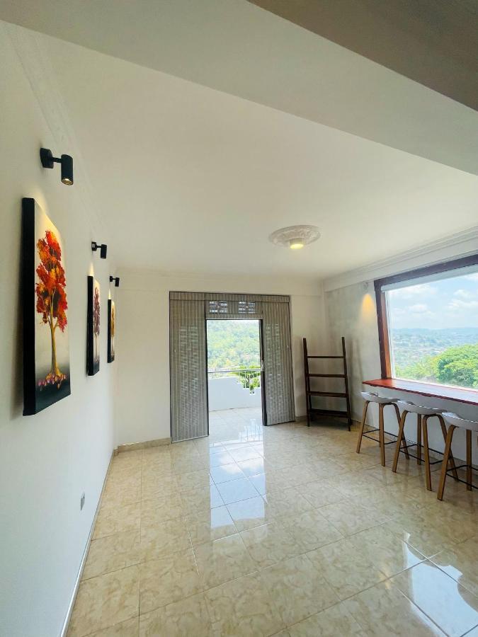 Rusty Bunk Villa كاندي المظهر الخارجي الصورة
